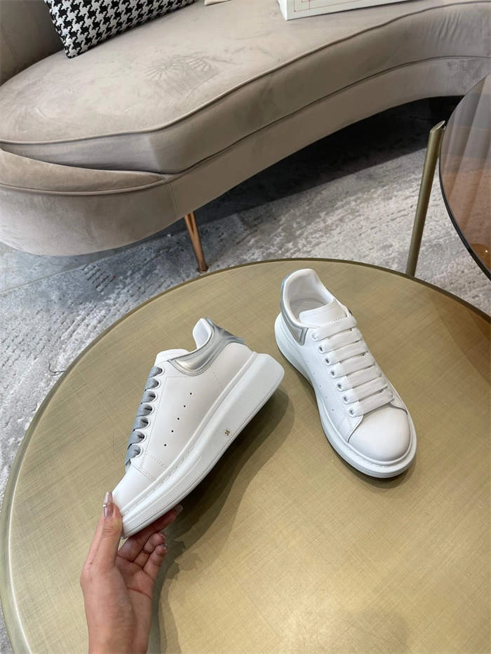 popular a1exa*der Mcqv*en oversized 2575