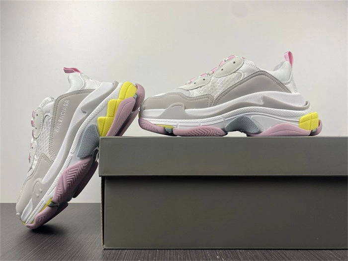 BLCG Triple S White Yellow  524039 W2FW4 TopPick 4451