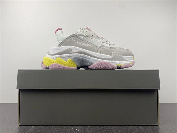 BLCG Triple S White Yellow  524039 W2FW4 TopPick 4451