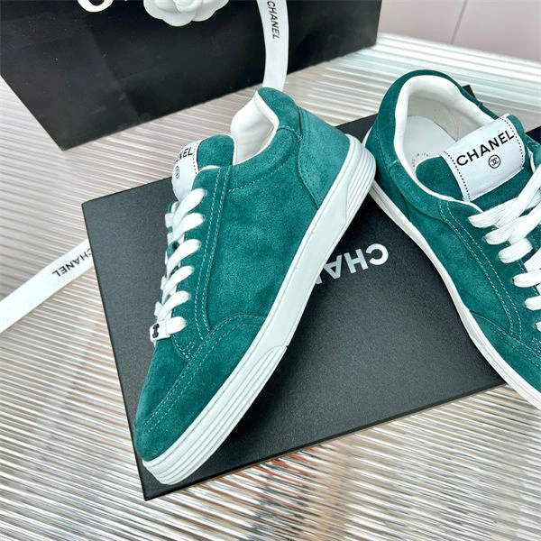 minimalist Ch**el 2158