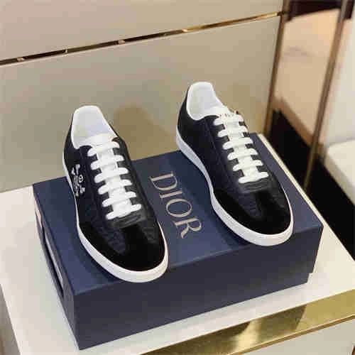 StreetReady DR Sneaker 1136