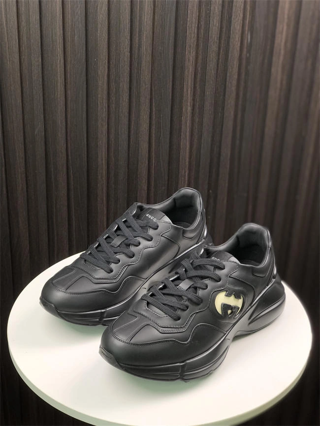 wrinklefree G*u*i python sneaker 10