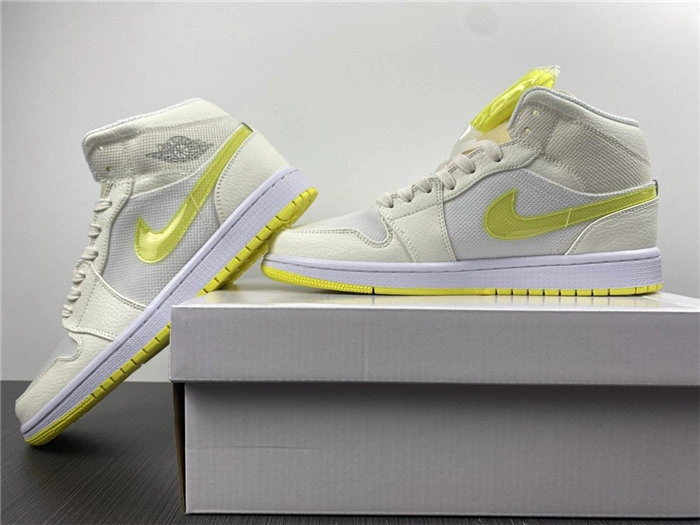 QuickDry Jordan1 Mid SE Voltage Yellow DB2822- 3710
