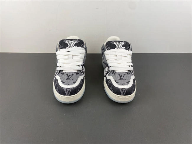 freshlook l0vis Vvtt0n lv trainer 1652