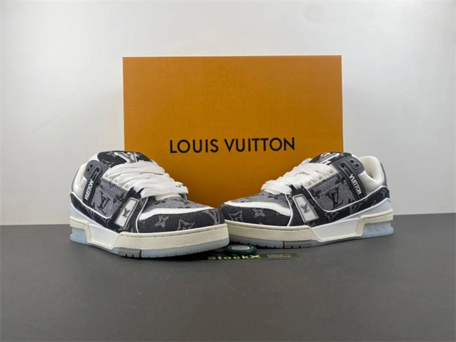 freshlook l0vis Vvtt0n lv trainer 1652