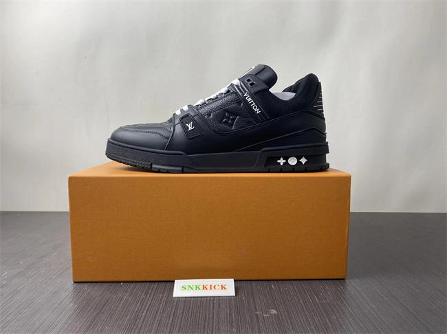 compact l0vis Vvtt0n 1647