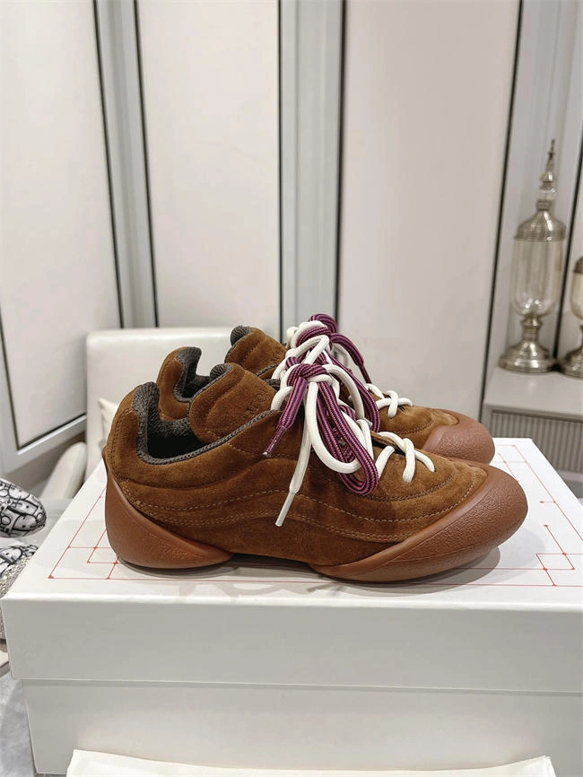 Mcqv*en sneaker original 2485