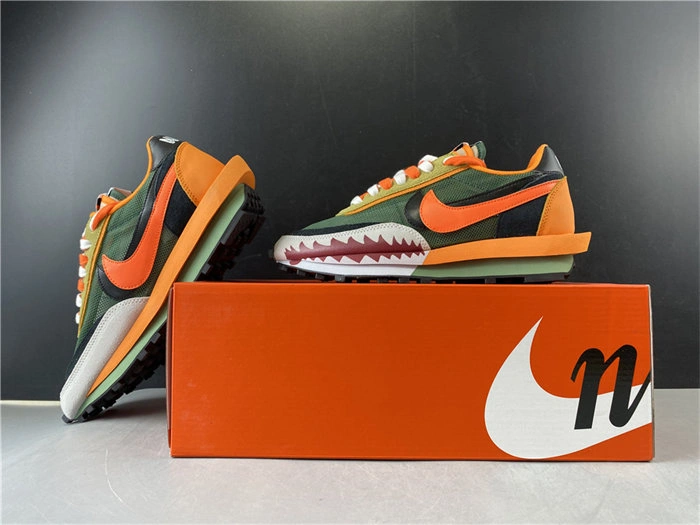 Lightweight Nike LD Waffle sacai BV0073- 5240