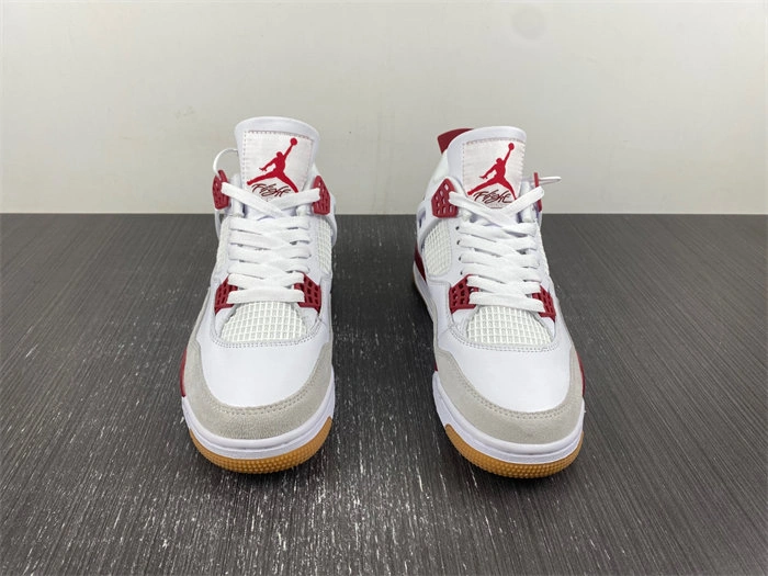 RelaxedFit Nike SB x Air Jordan 4 DR5415- 3941