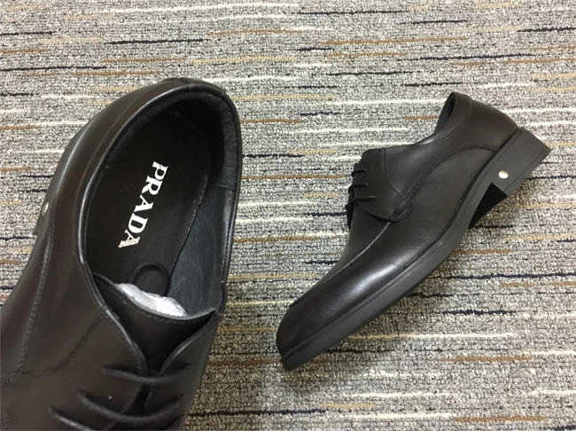 Durable Prada Loafer 3328