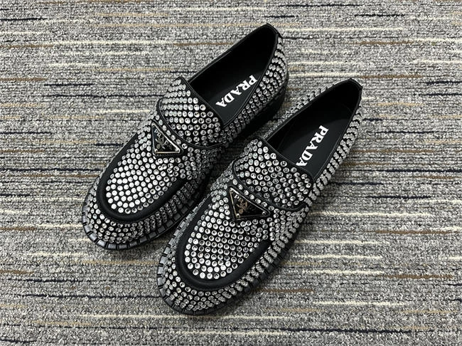 neat Pra*a loafer women 3341