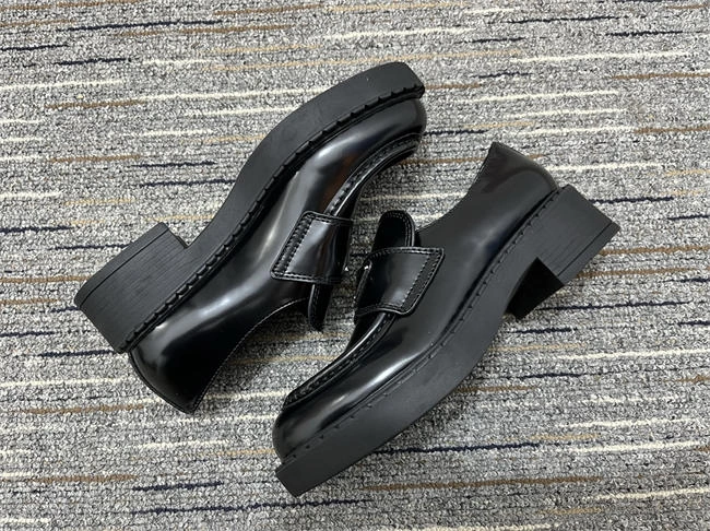 breathable Pra*a loafer women 3340