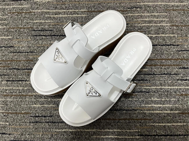 sportinspired Pra*a slipper 3348