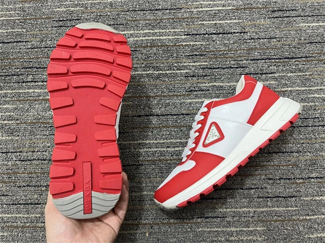 classic Pra*a sneaker 3377