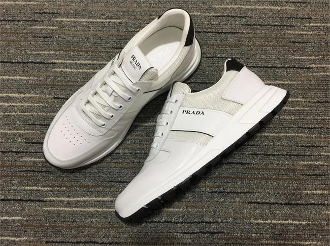 Prada Sneaker Functional 3381