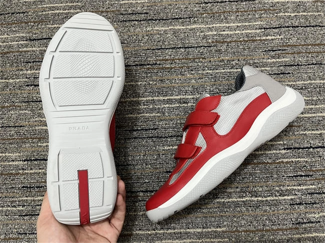 modern Pra*a sneaker 3361