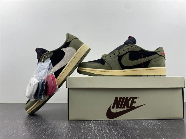 TS x AJ1 Travis Scott x Air Jordan 1 Low OG DM7866- Original 3575